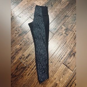Lululemon - 8 - cropped Highrise
